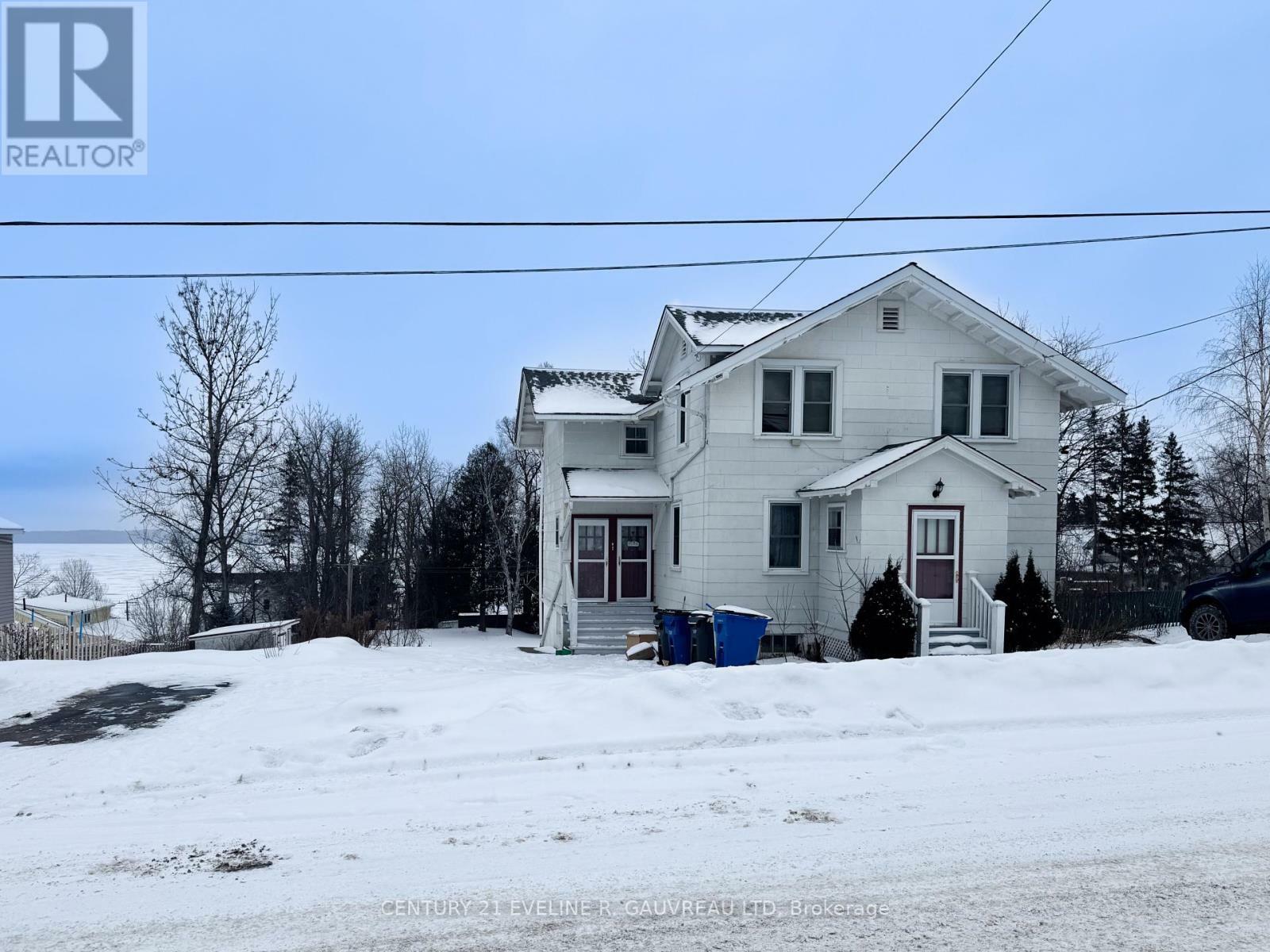 Photo de la propriété:  609 Brewster Street  ON P0J 1K0 