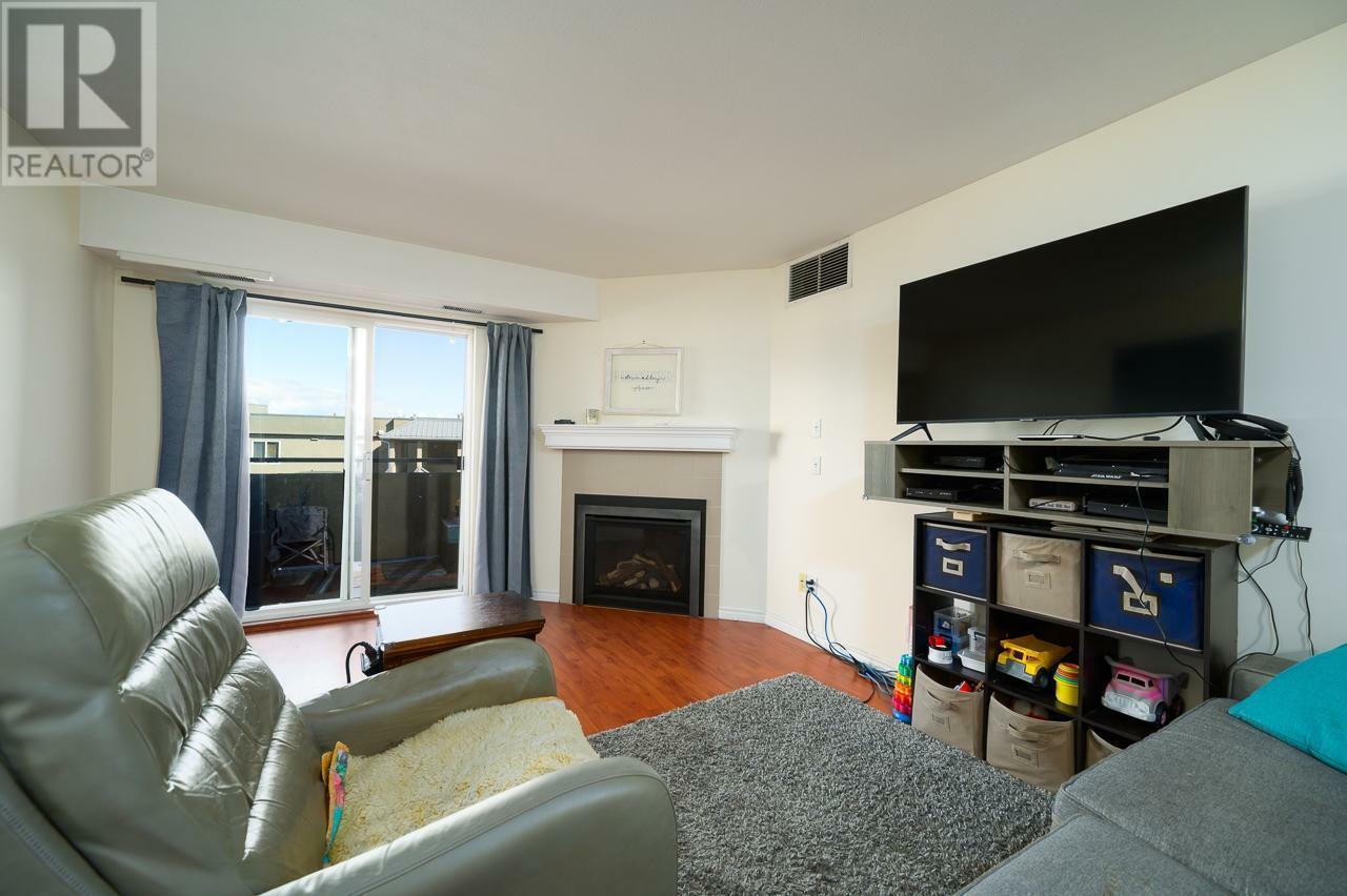 Property Photo:  1185 Hugh Allan Drive 403  BC V1S 1T3 