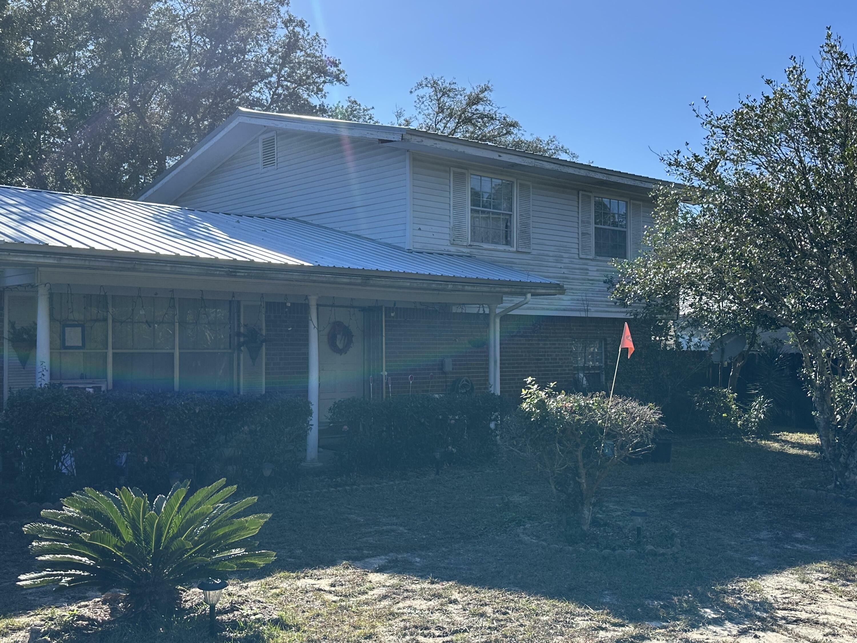 Property Photo:  227 Country Club Road  FL 32579 