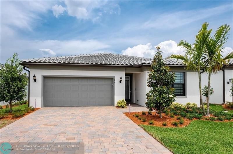 373 SE Filoli Dr  Port St Lucie FL 34984 photo