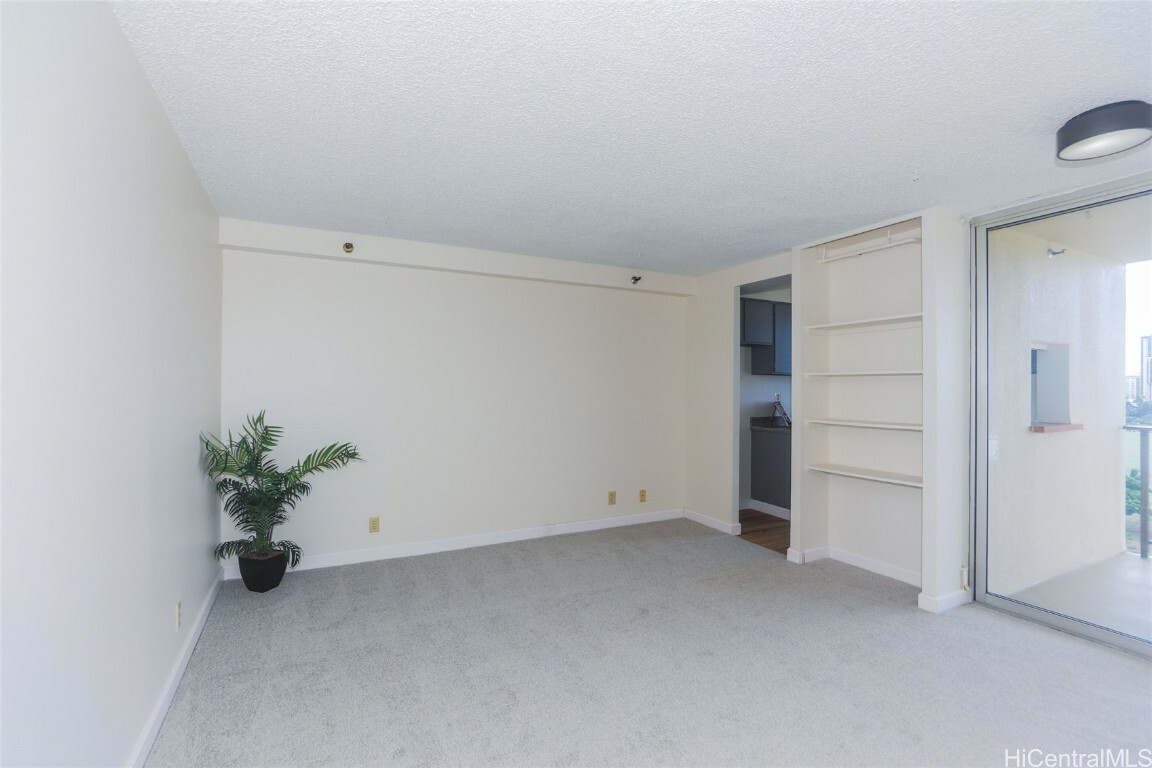 Property Photo:  2916 Date Street 10I  HI 96816 