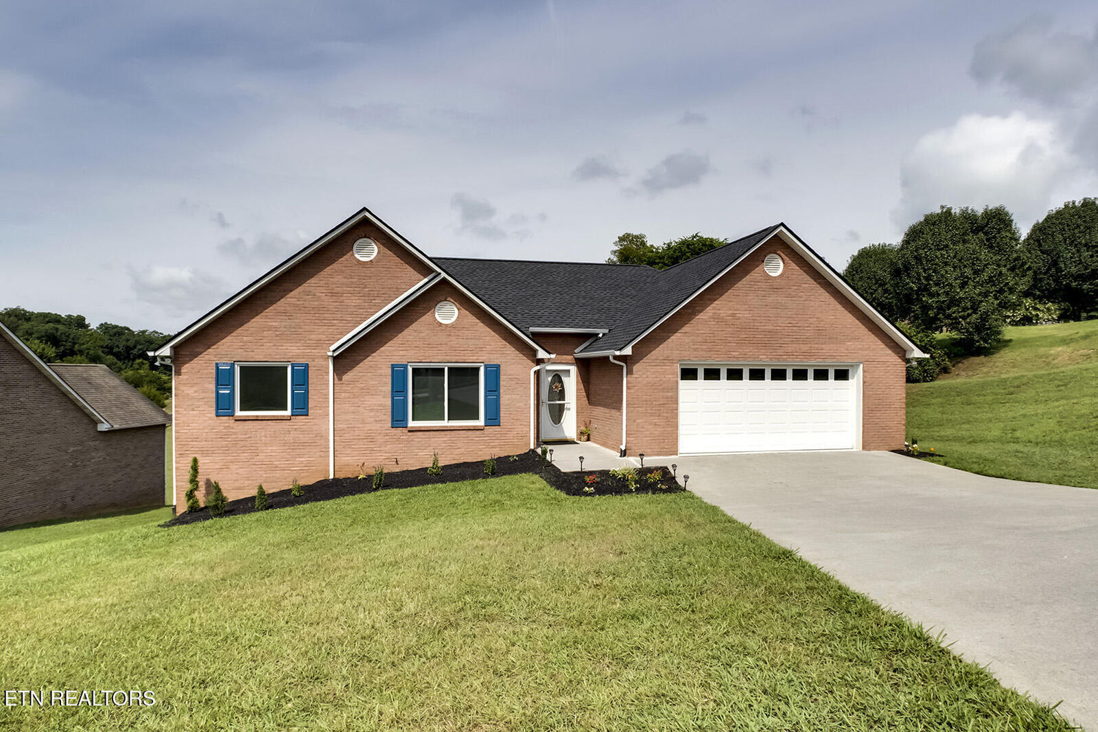 Property Photo:  5027 Reliant Lane  TN 37914 