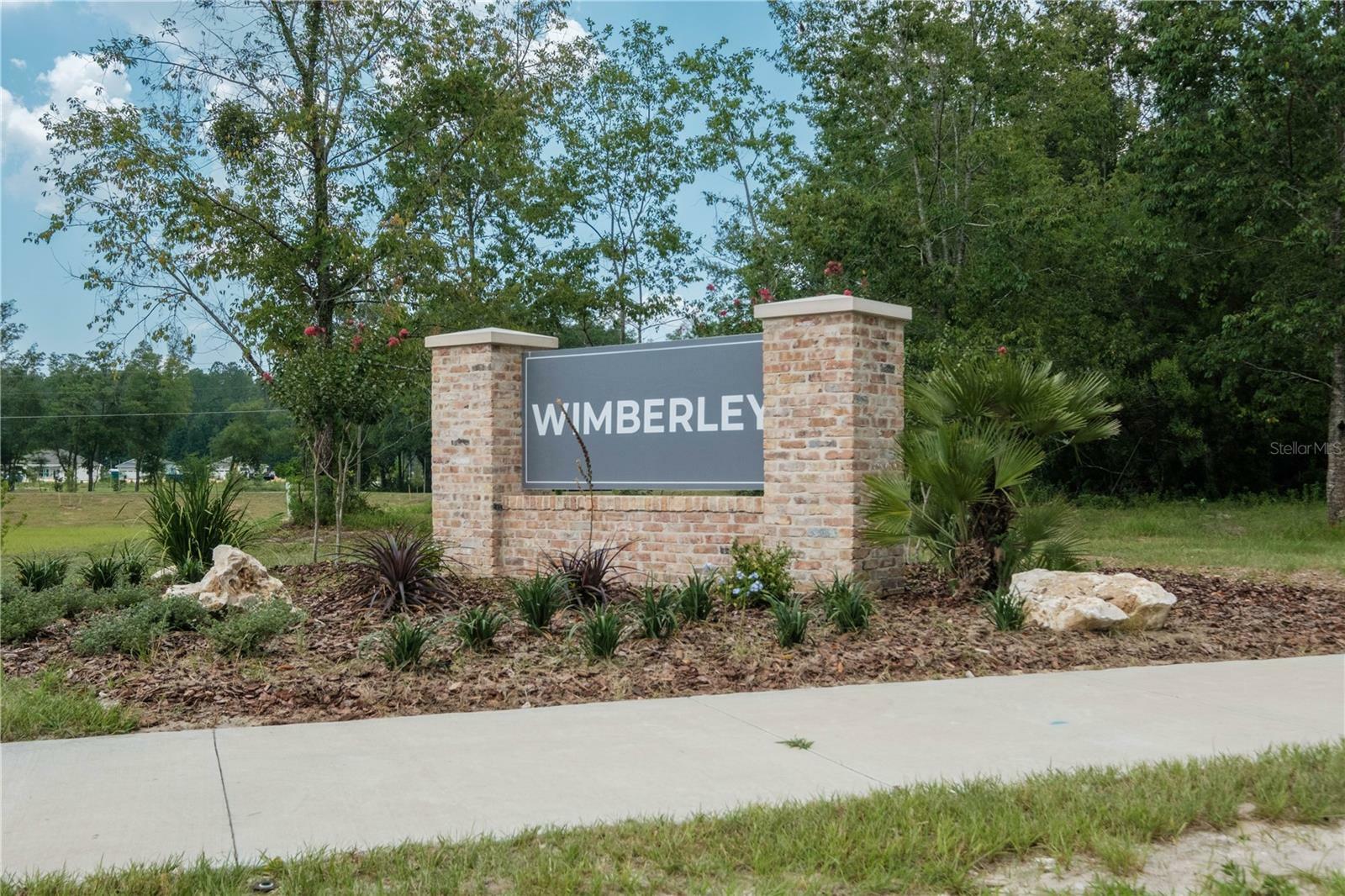 Property Photo:  620 SW 139th Court  FL 32669 