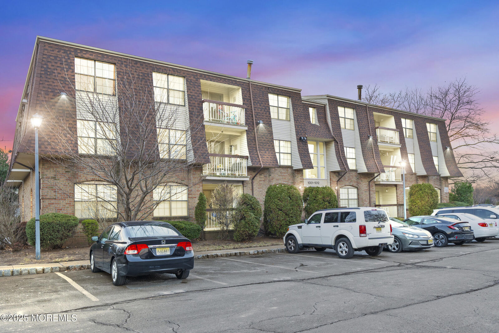 Property Photo:  1006 Hidden Village Drive  NJ 08862 