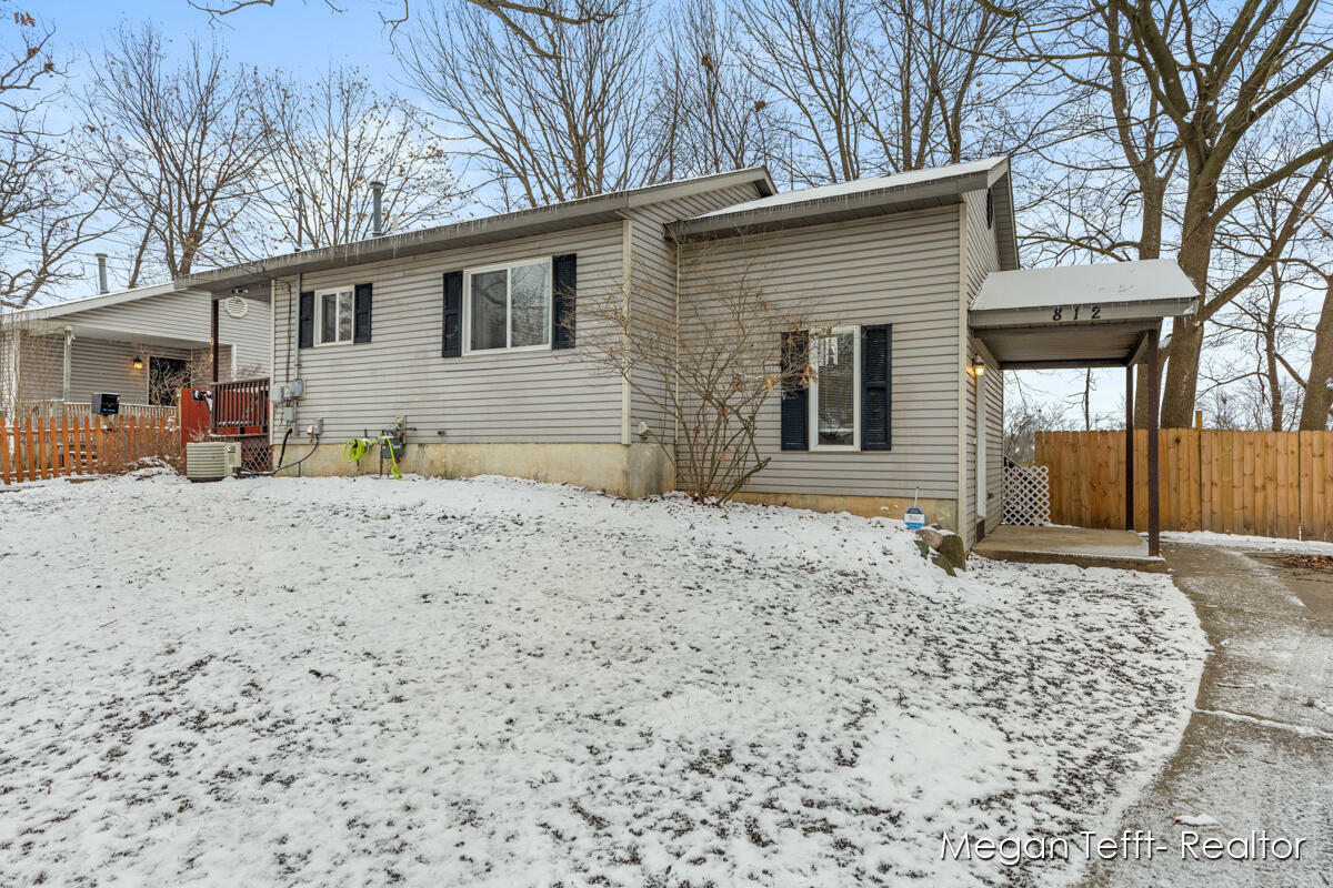 Property Photo:  812 Norwich Avenue SW  MI 49503 