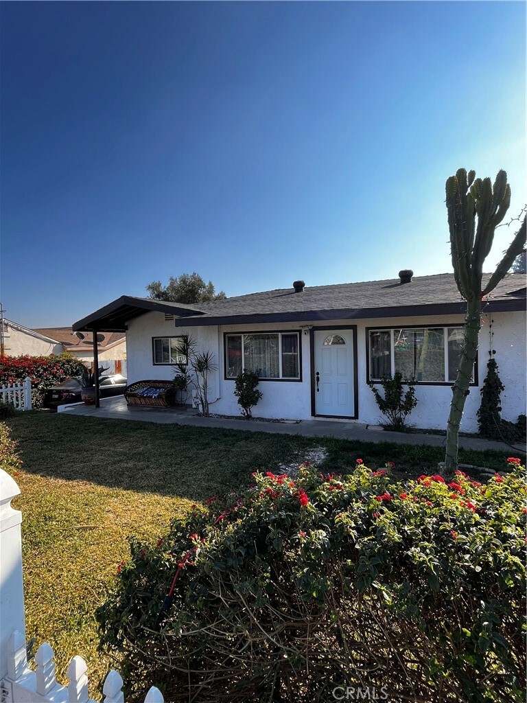 Property Photo:  11948 Knoefler Drive  CA 92505 