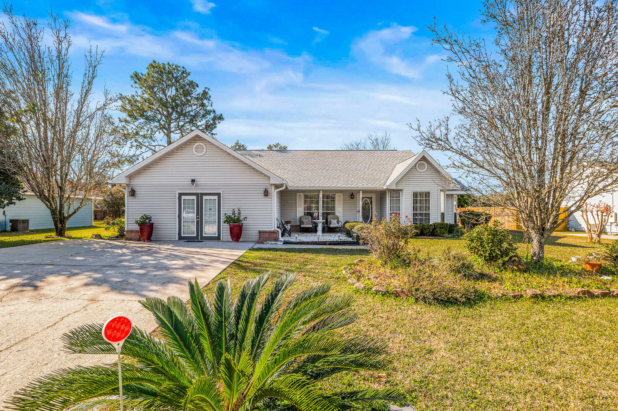 Property Photo:  2165 Rosewood Drive  FL 32566 