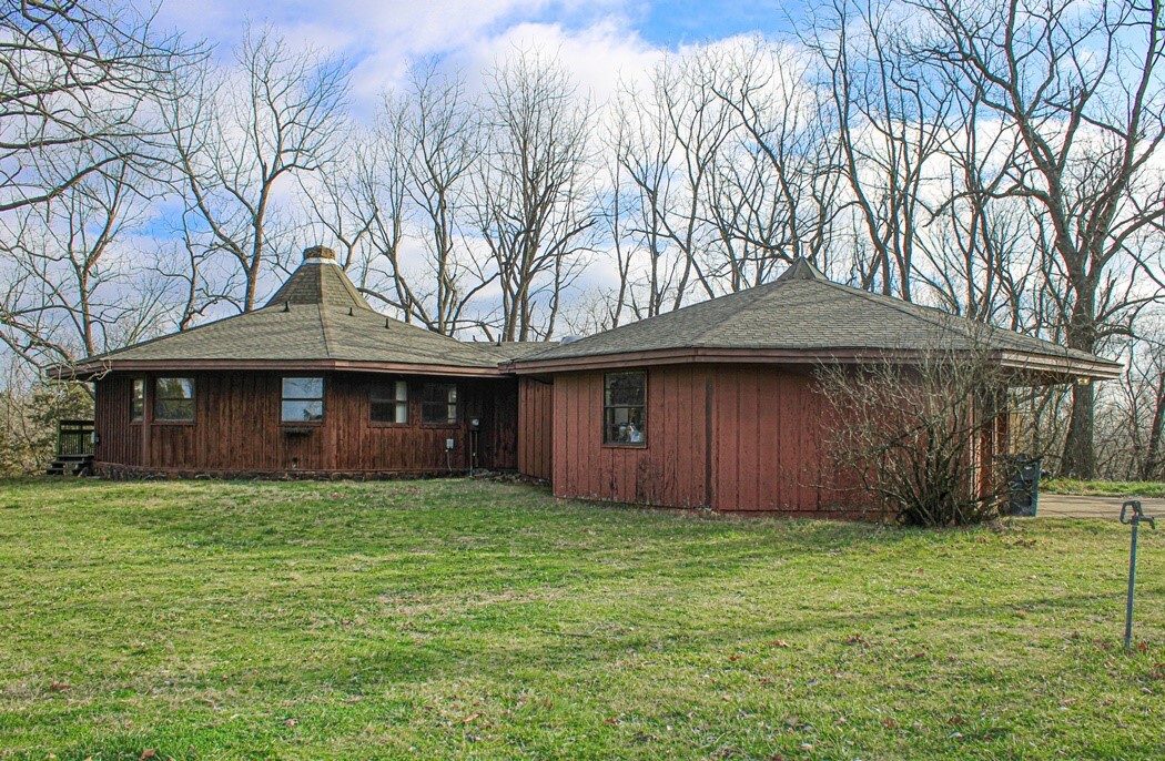 Property Photo:  2718 N Center Loop  AR 72601 