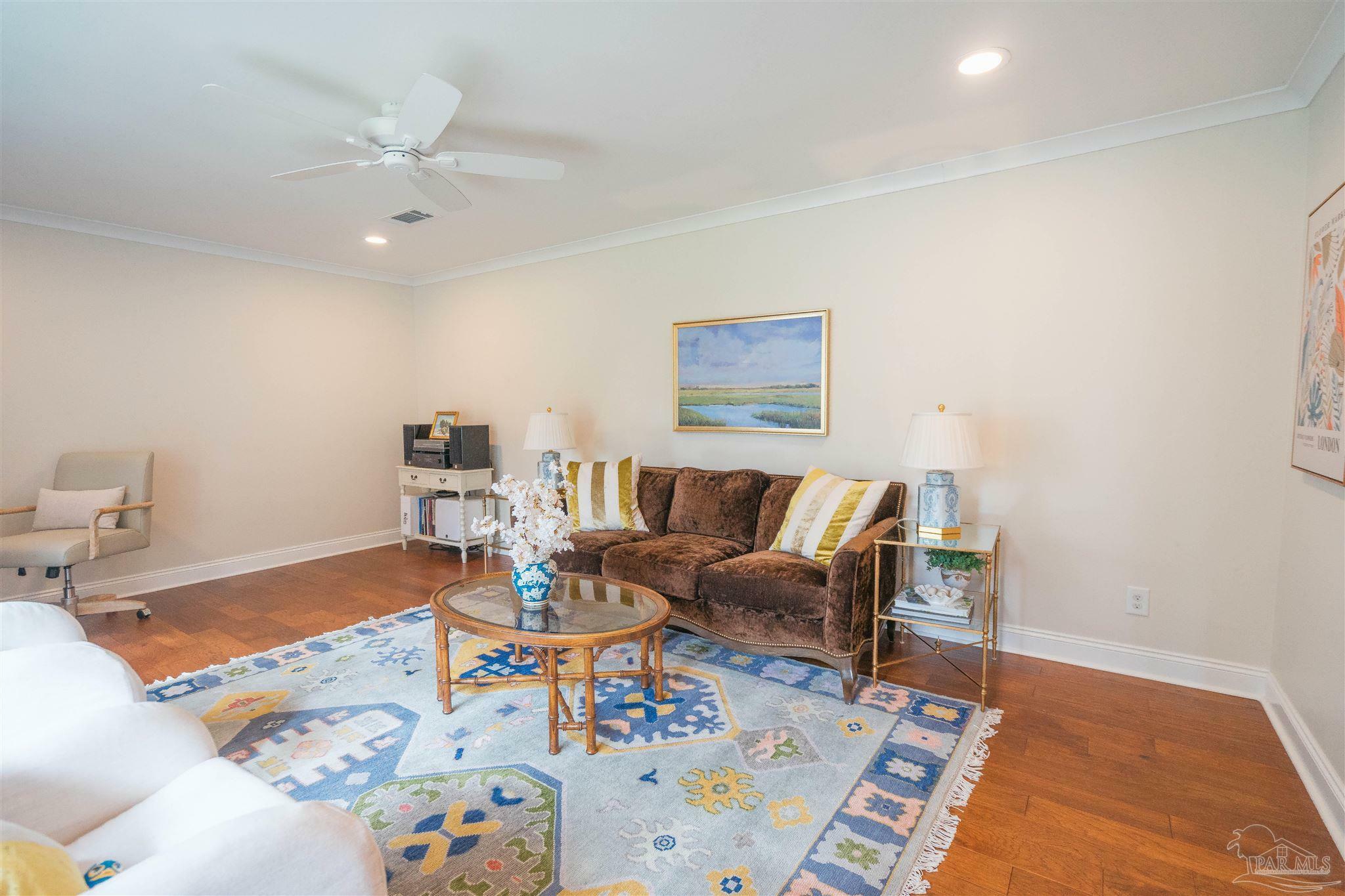 Property Photo:  127 Highpoint Dr  FL 32561 