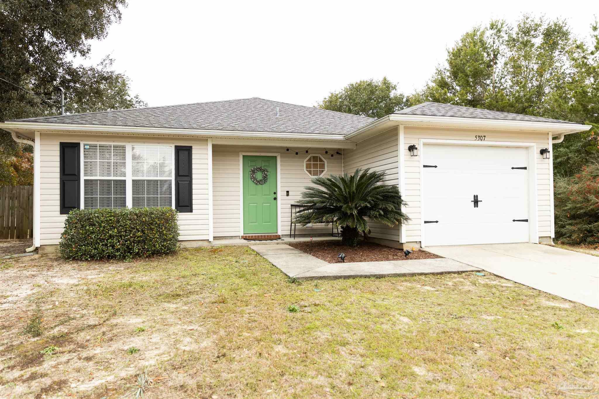 Property Photo:  5307 Tulsa Ct  FL 32563 