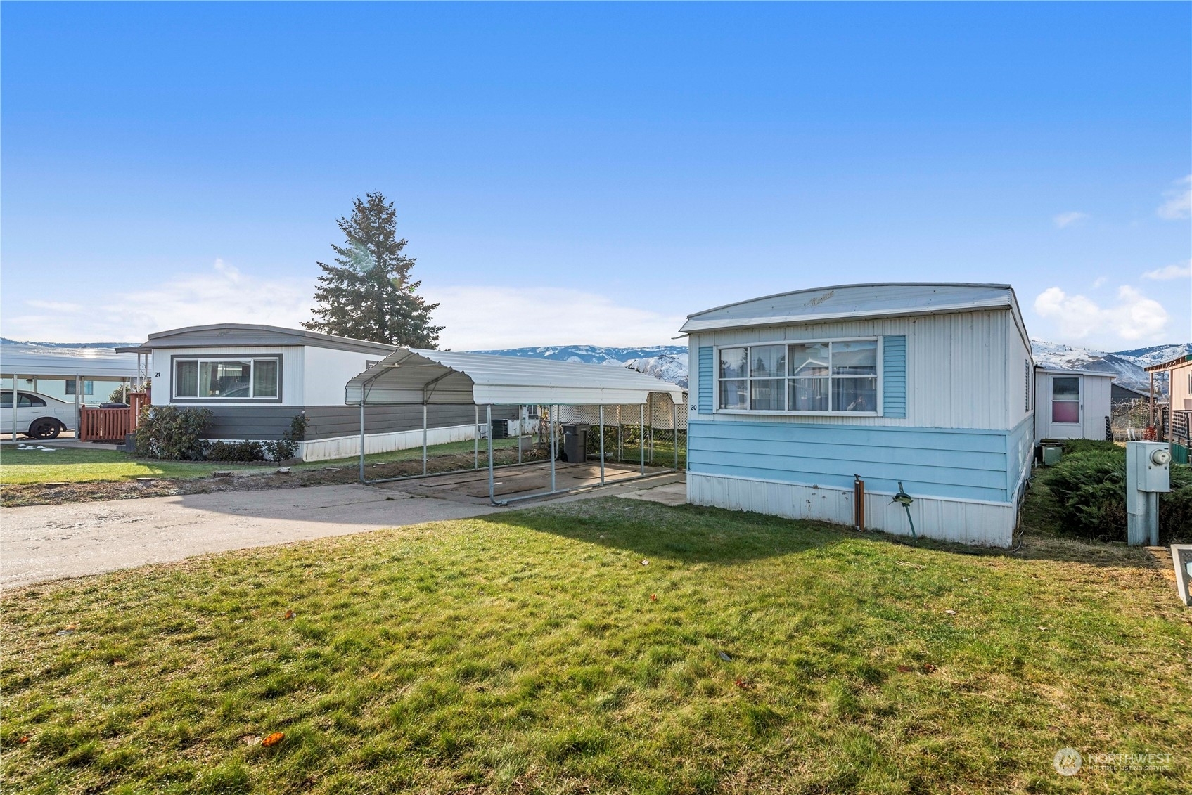 Property Photo:  455  9th Street NE 20  WA 98802 