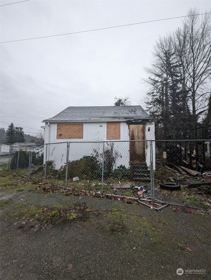 Property Photo: 202 E Van Buren WA 98531