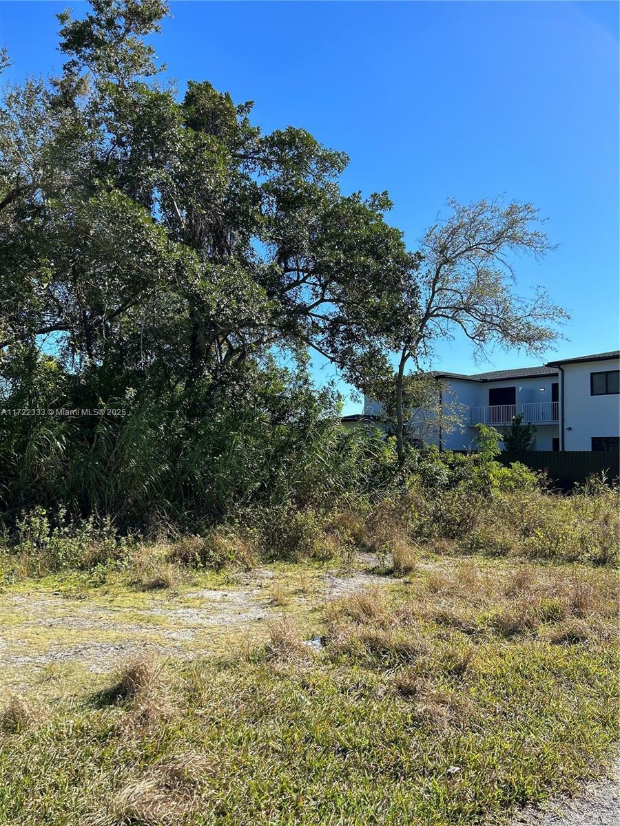 Property Photo:  113 SW  FL 33170 