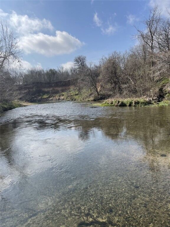 301 Fm 1979  Martindale TX 78655 photo