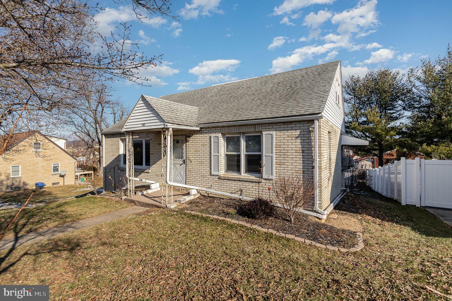 Property Photo:  191 Prince Street  PA 17109 