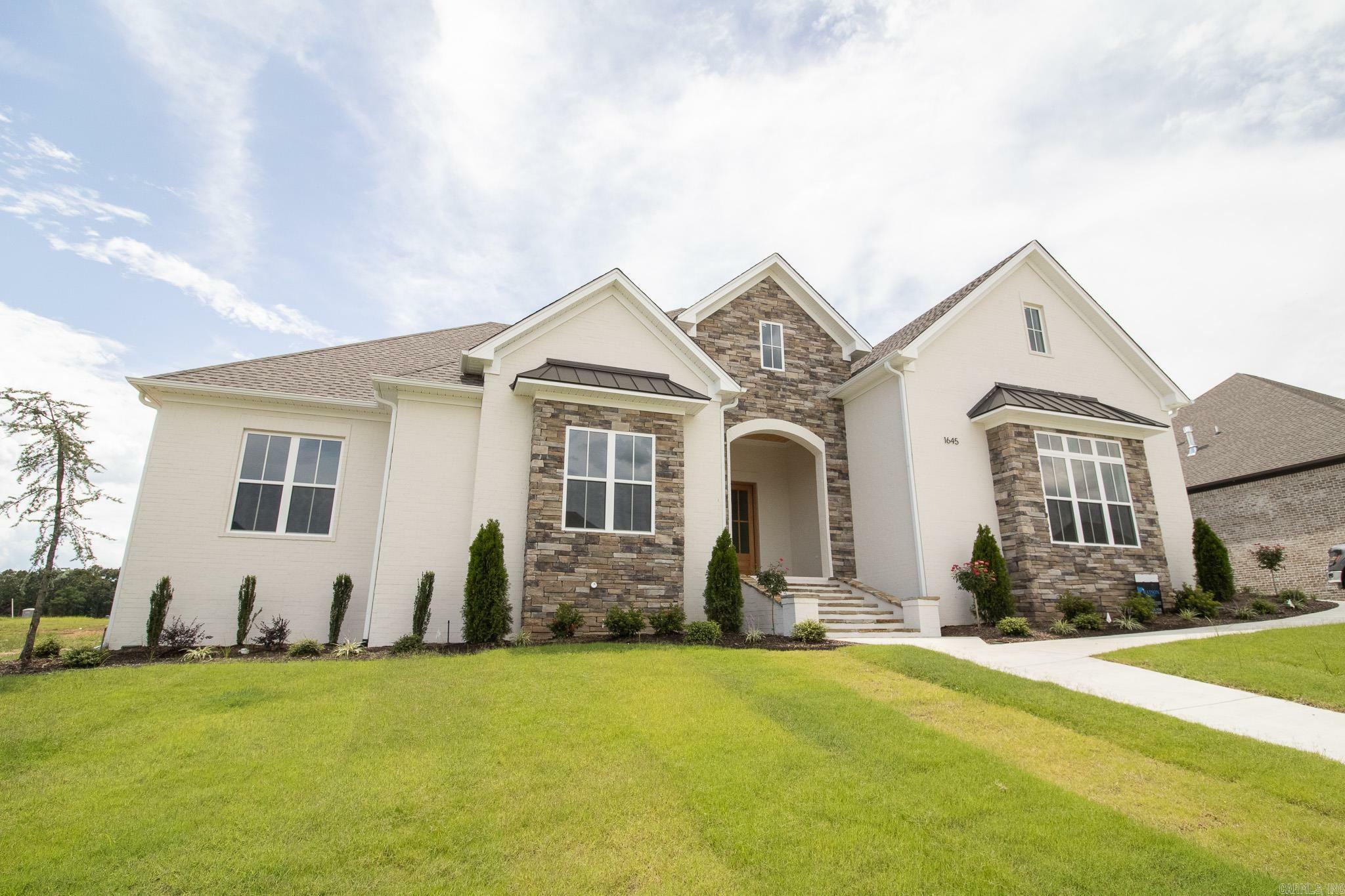 Property Photo: 1645 Dolphin Drive AR 72034