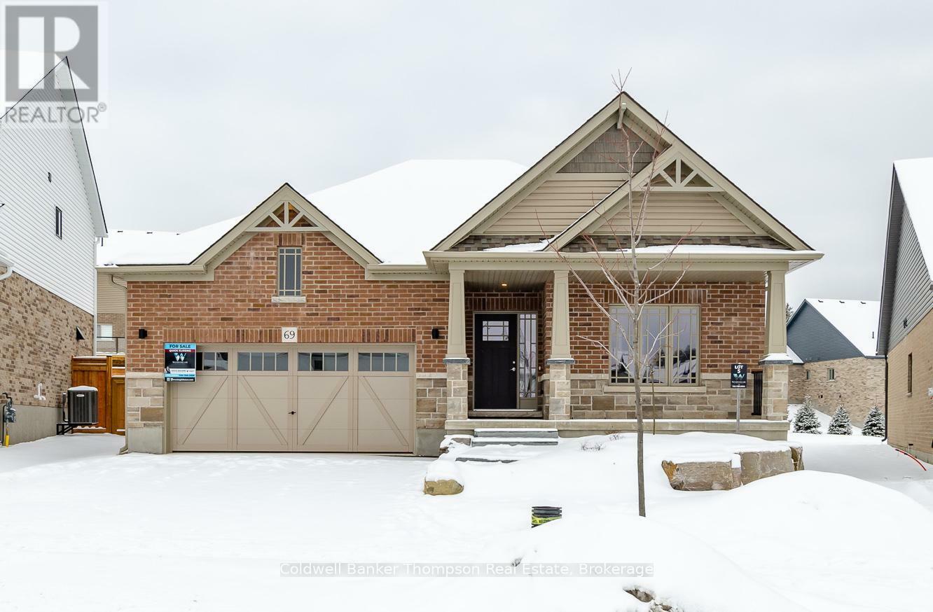 Property Photo:  69 Eaglecrest Avenue  ON P1H 0G5 