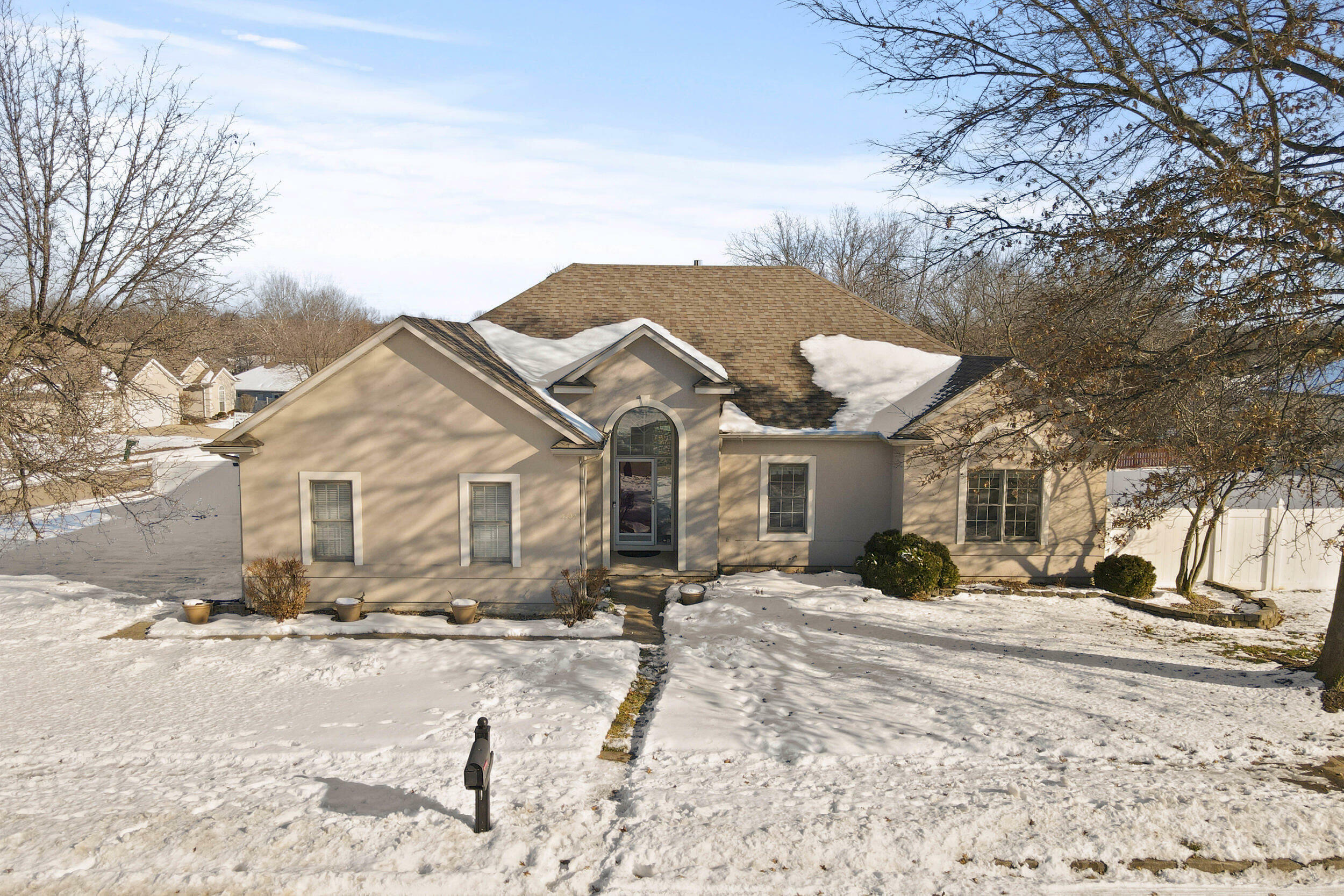 Property Photo:  3202 Lake Town Dr  MO 65203 