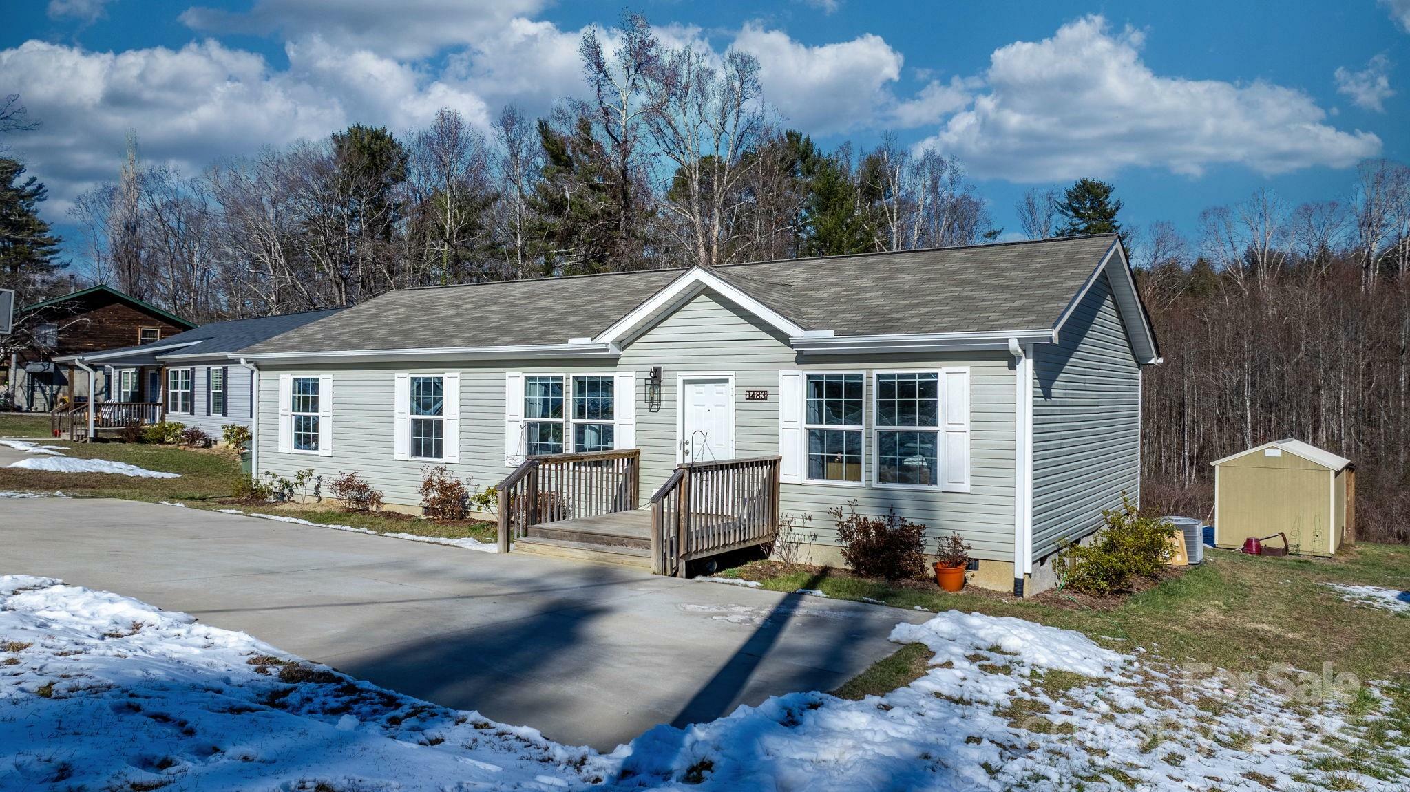 Property Photo:  1483 Howard Gap Loop Road  NC 28731 