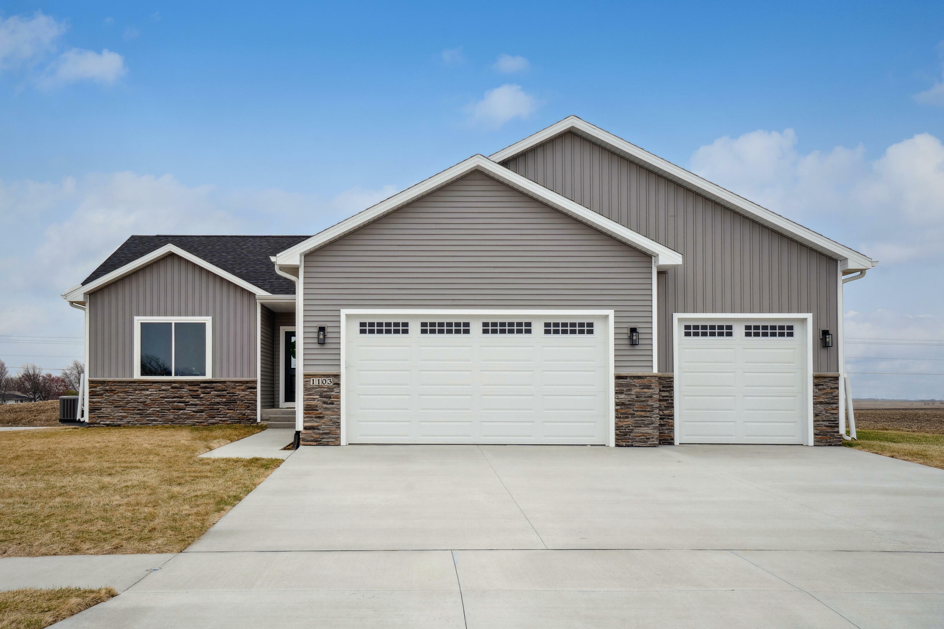 Property Photo: 1103 Nevada Street IA 50201