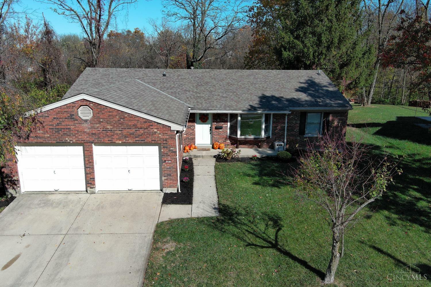 Property Photo:  12014 Cedarcreek Drive  OH 45240 