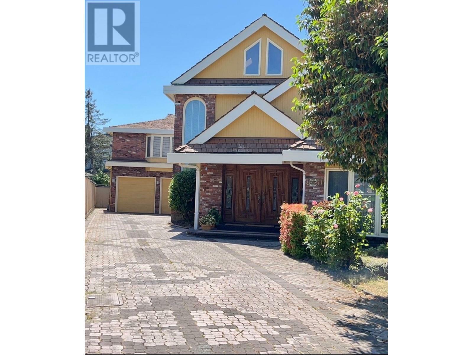 Photo de la propriété:  8351 Sunnywood Drive  BC V6Y 3G4 