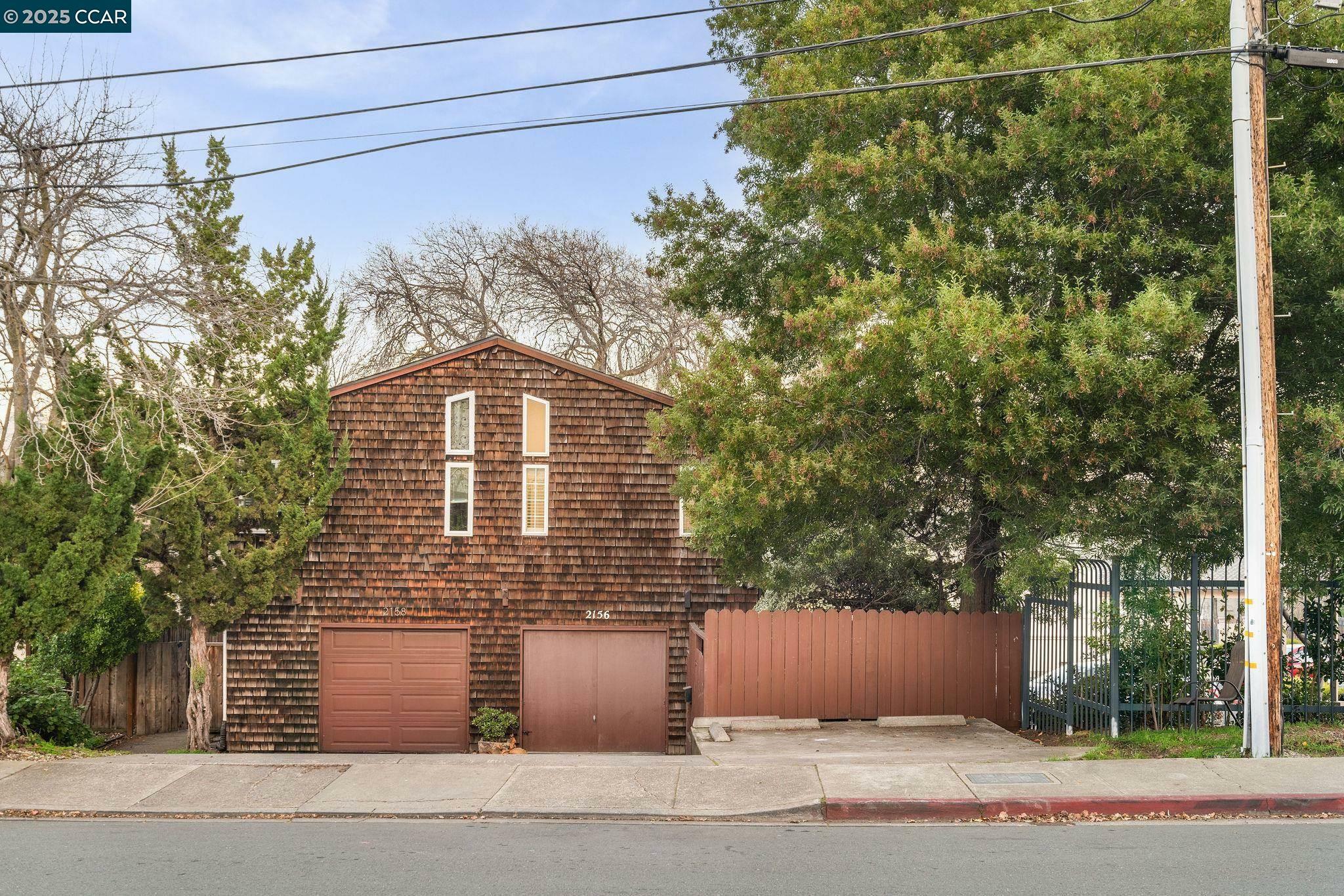 Property Photo:  2156 Hillside Ave  CA 94597 