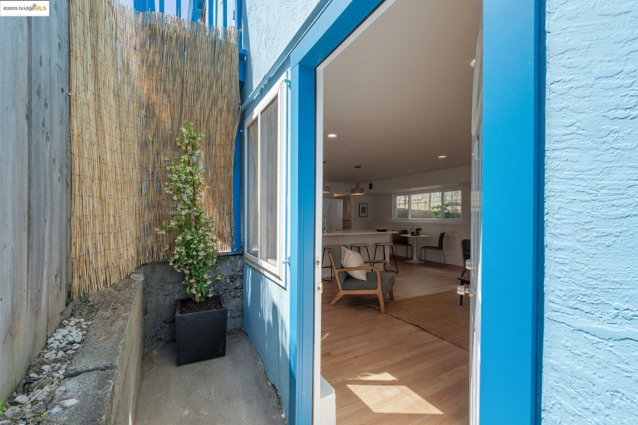 Property Photo:  3115 Harrison St  CA 94611 