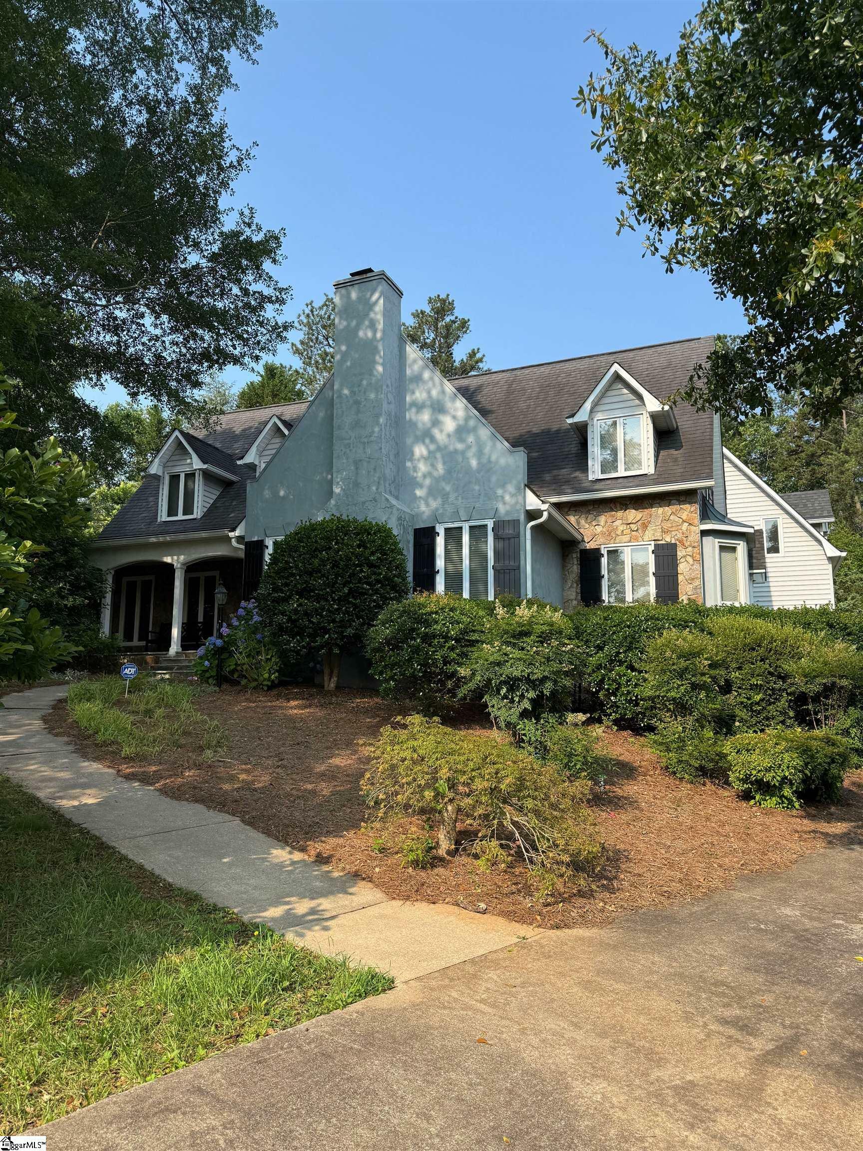 Property Photo: 100 Heritage Hills Drive SC 29307