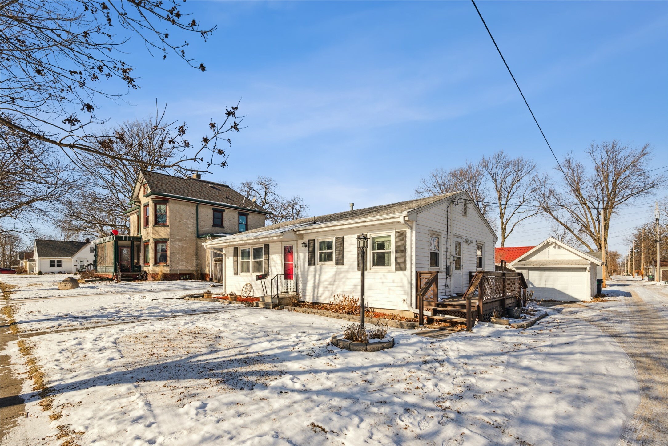 Property Photo:  815 G Avenue  IA 50201 