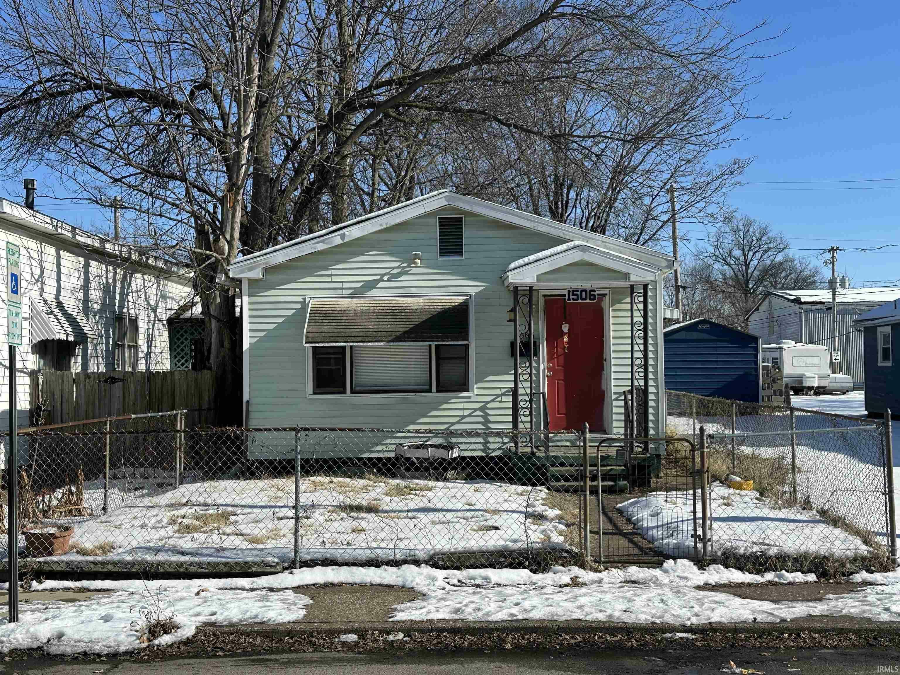 Property Photo:  1506 Judson Street  IN 47713-1459 