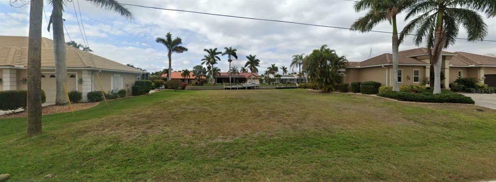 Property Photo:  3701 Carmichael Drive  FL 33950 