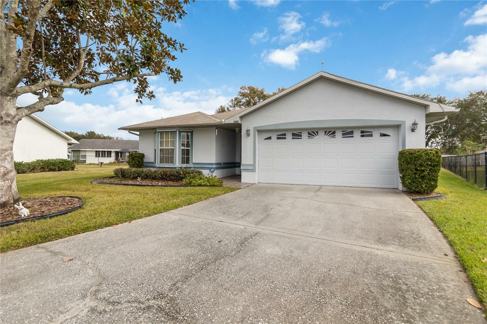 Property Photo: 1403 Sean Court FL 34772