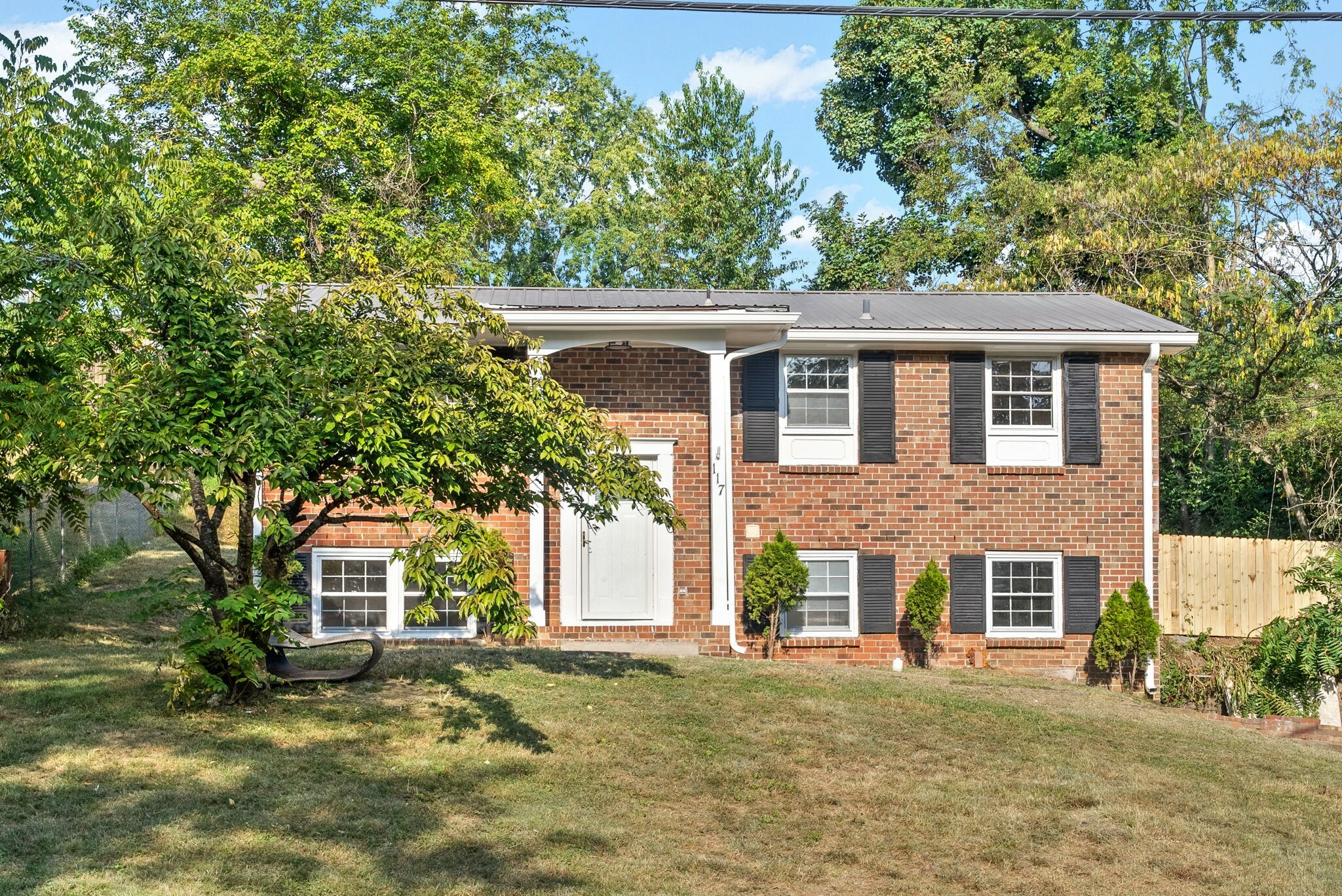 Property Photo: 117 Robert Yoest Dr TN 37013