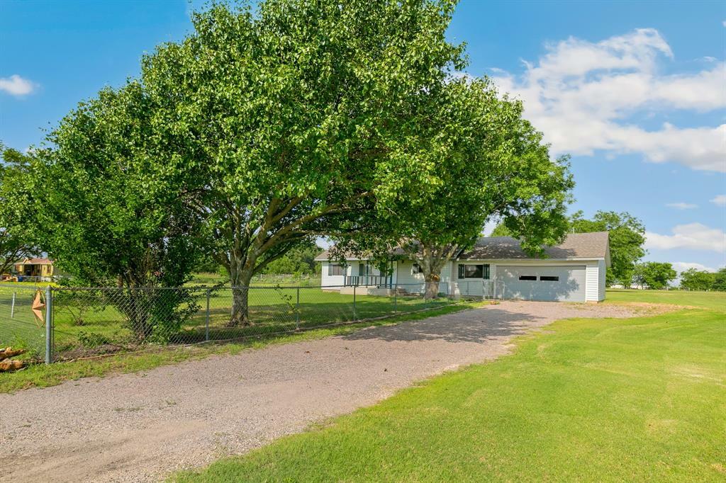 Property Photo: 12687 Henderson Road TX 76266