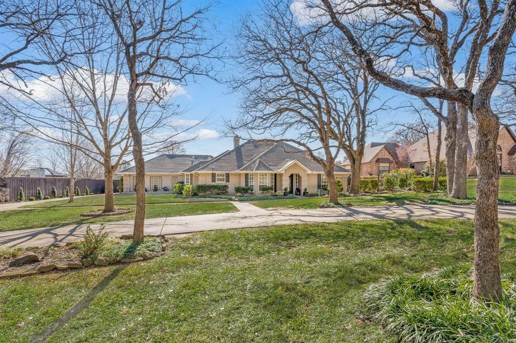 Property Photo: 1785 Kingswood Drive TX 76092