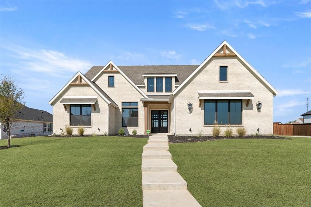 Property Photo:  240 Carrington Drive  TX 76226 