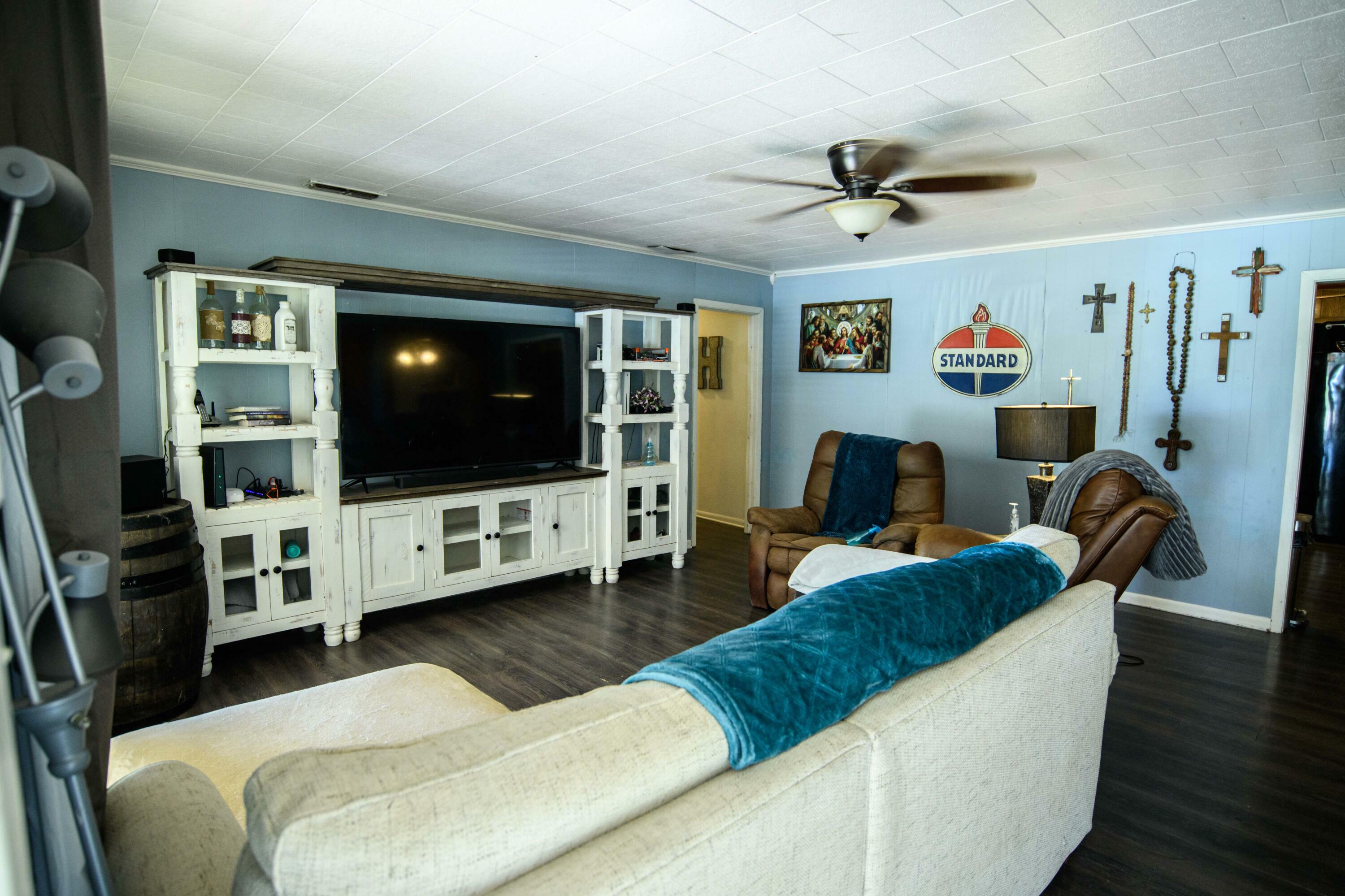 Property Photo: 813 6th Ave LA 70655