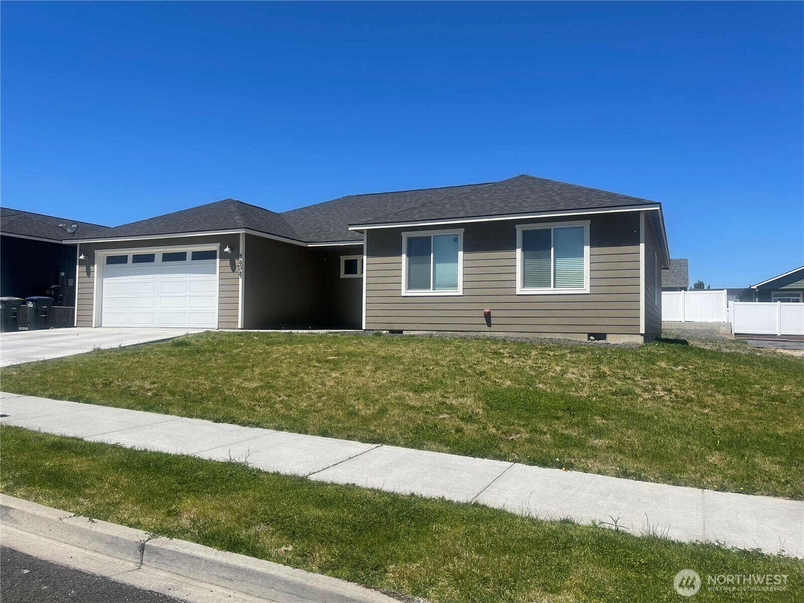 Property Photo: 1404 W Century Street WA 98837