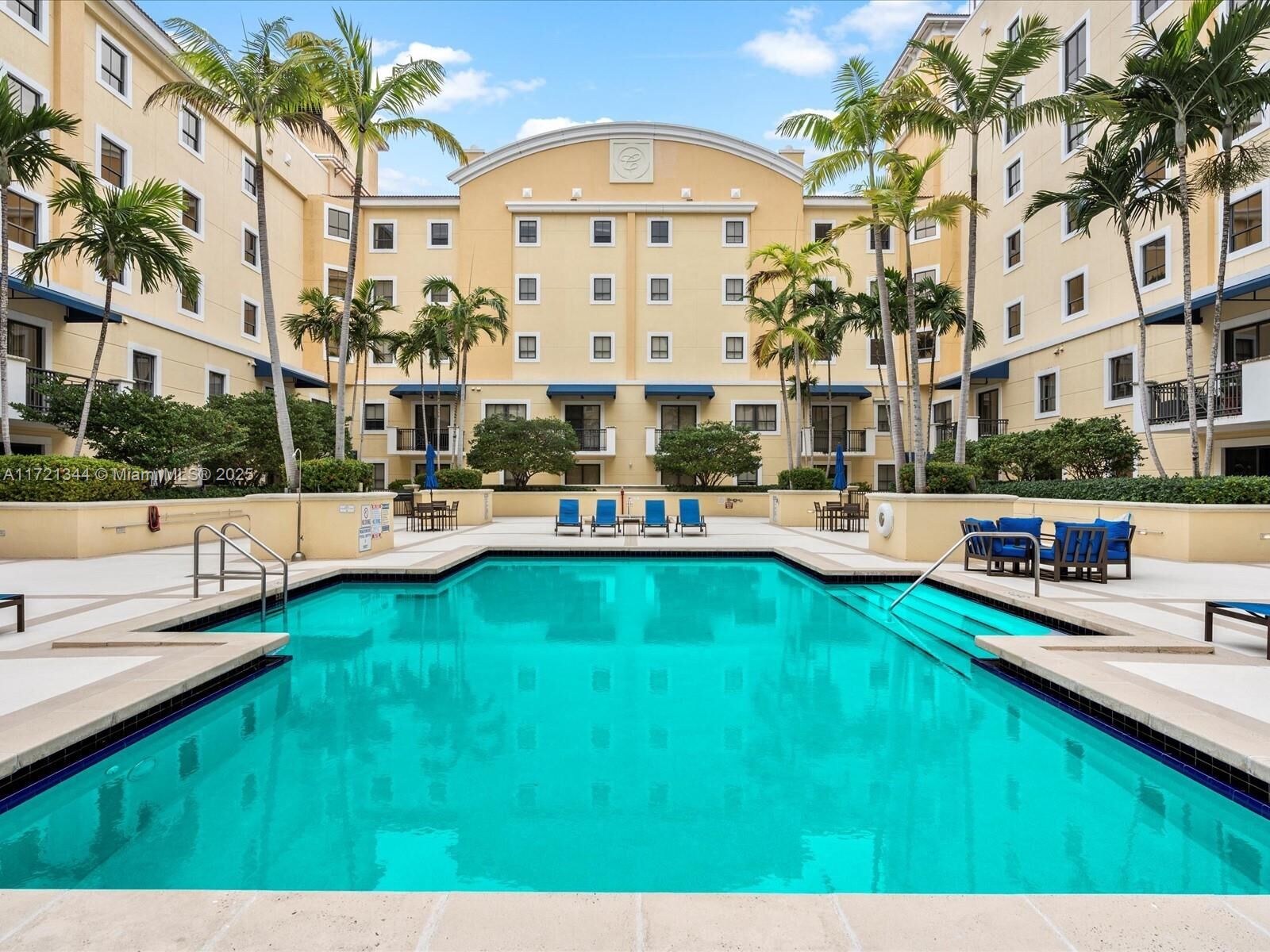 Property Photo: 8395 SW 73rd Ave 905 FL 33143
