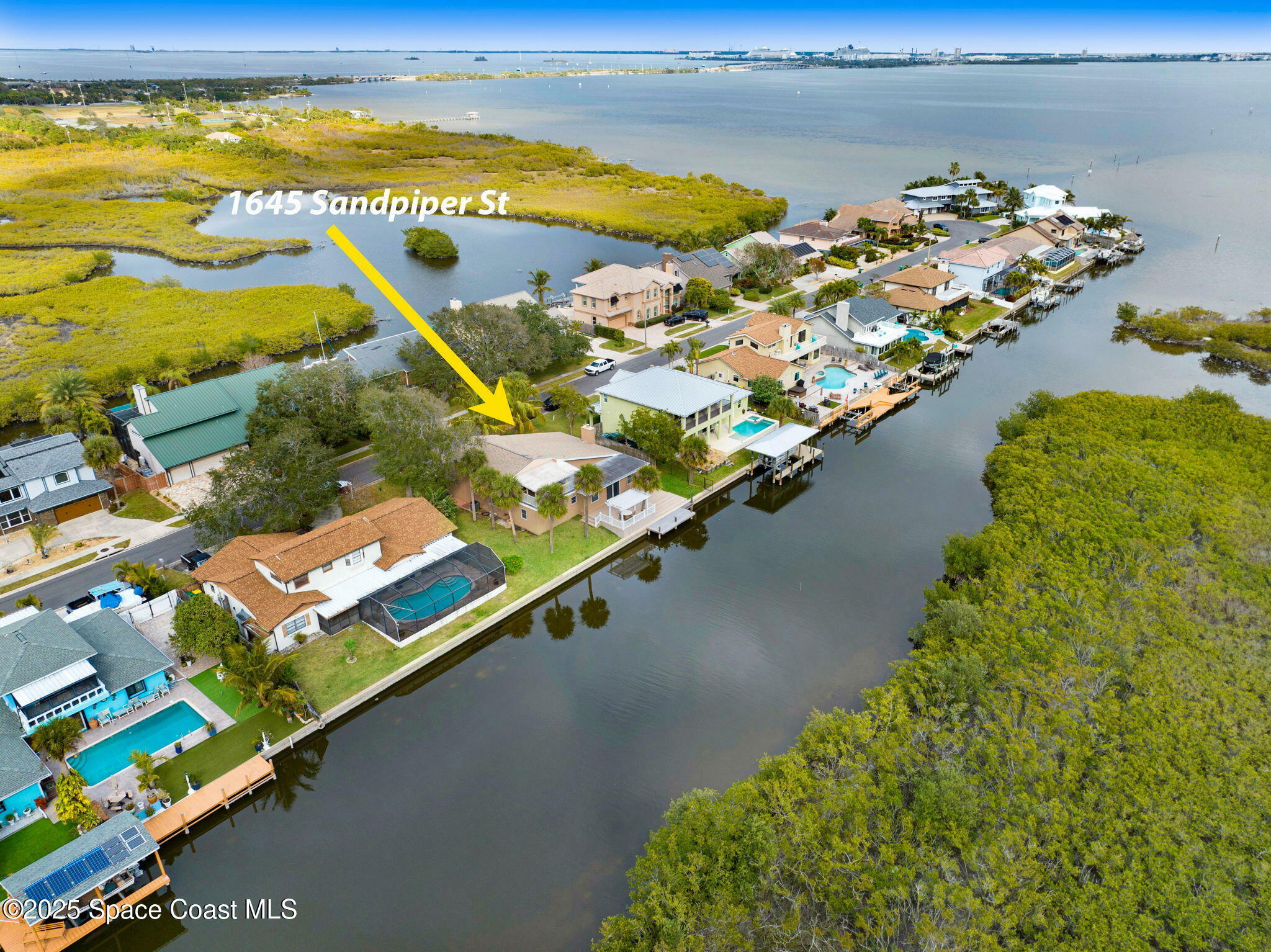 Property Photo:  1645 Sandpiper Street  FL 32952 