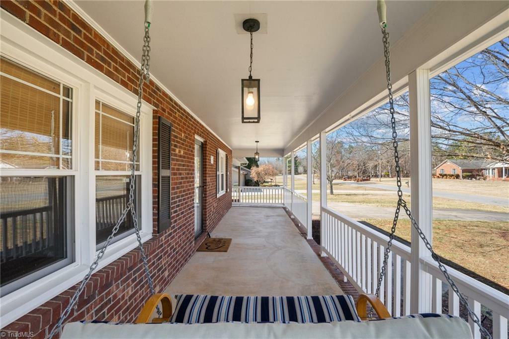 Property Photo:  254 Huntingdon Road  NC 27295 