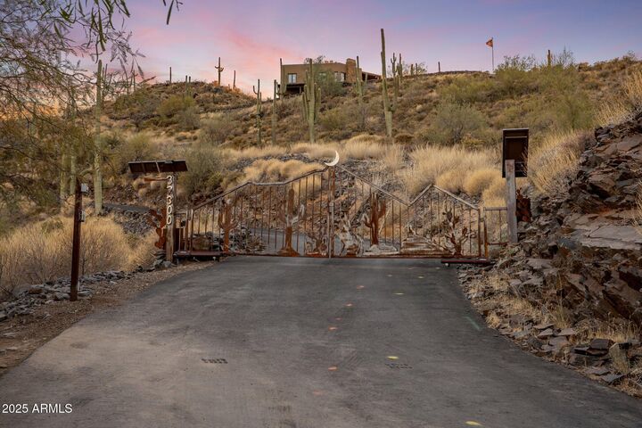 Property Photo: 37300 N School House Road AZ 85331