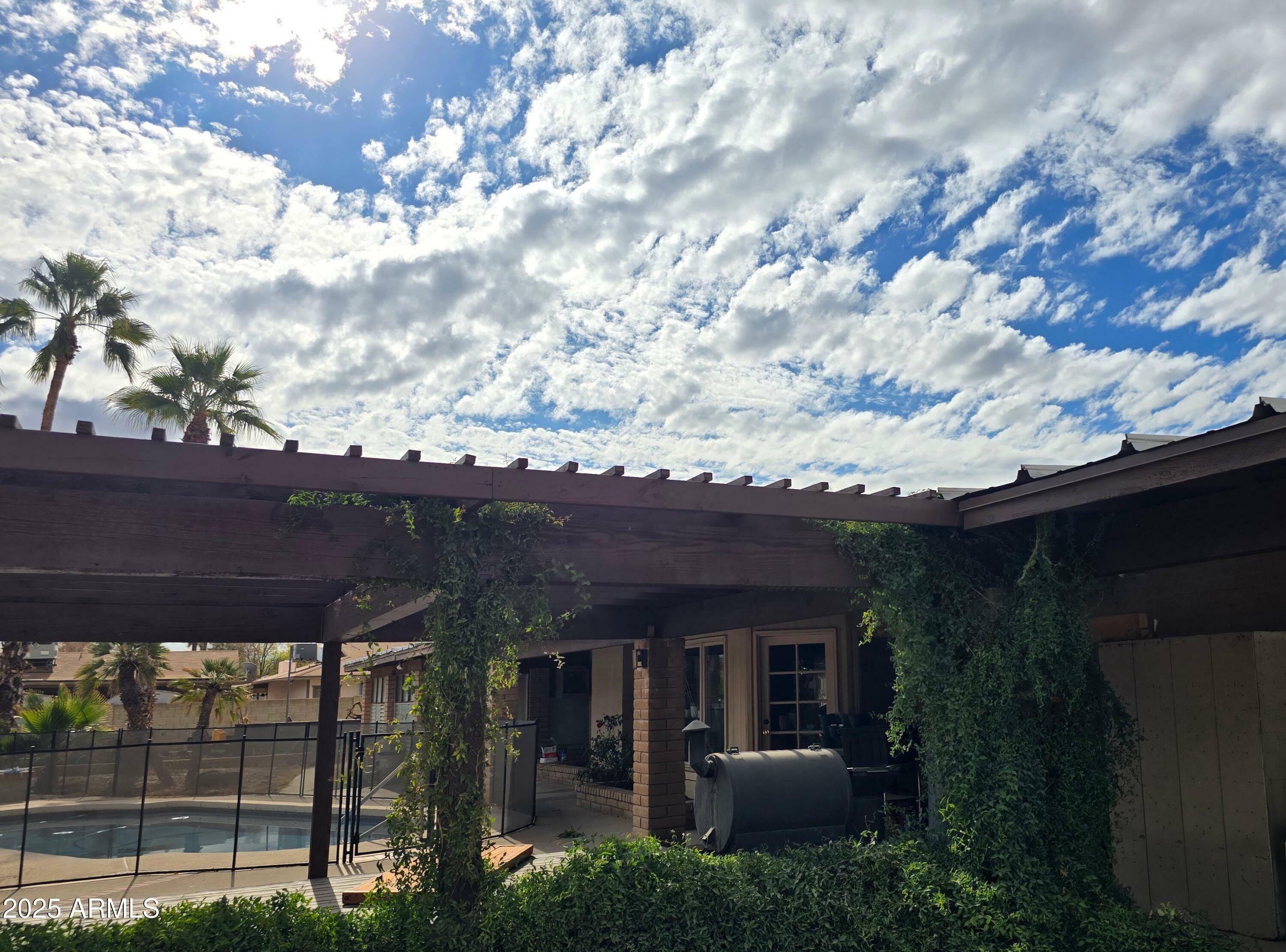 Property Photo: 14321 N 69th Drive AZ 85381