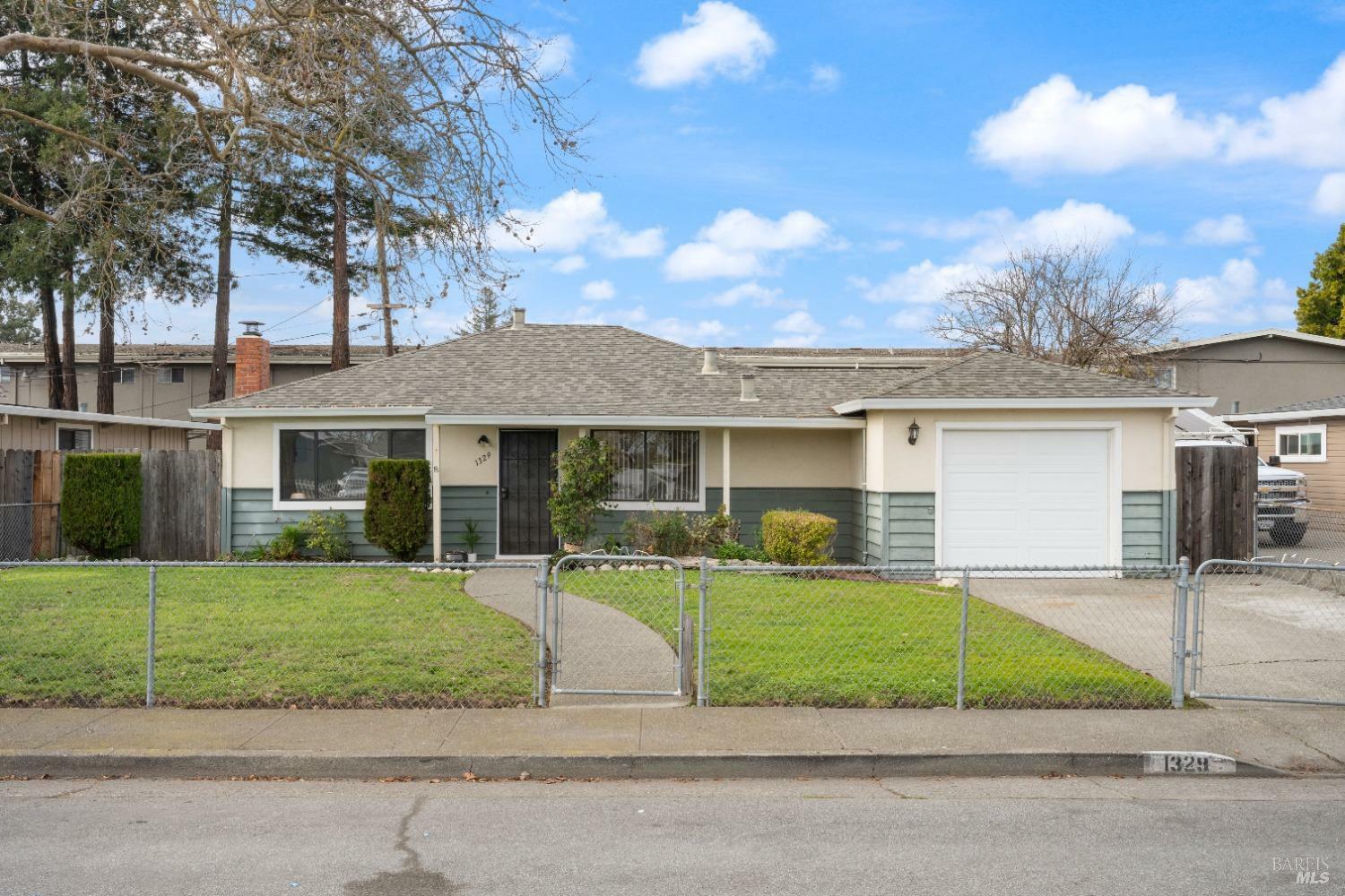 Property Photo:  1329 McNeil Avenue  CA 94954 