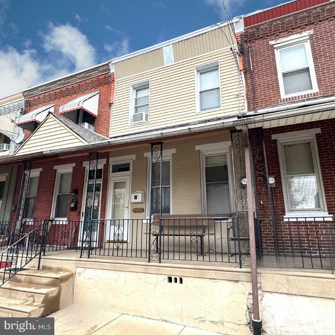 Property Photo:  2827 Pratt Street  PA 19137 