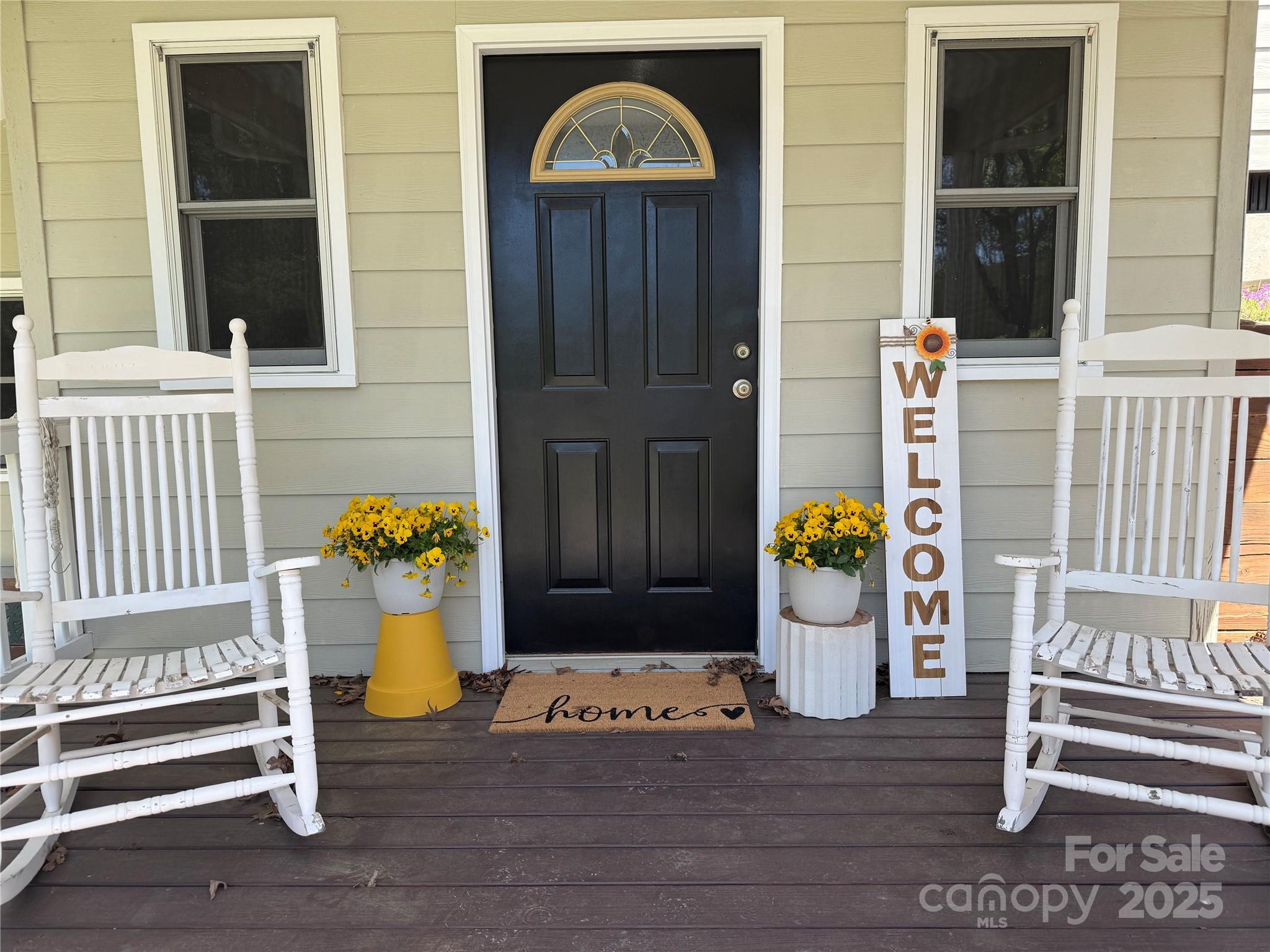 Property Photo: 993 Old Marshall Highway NC 28804