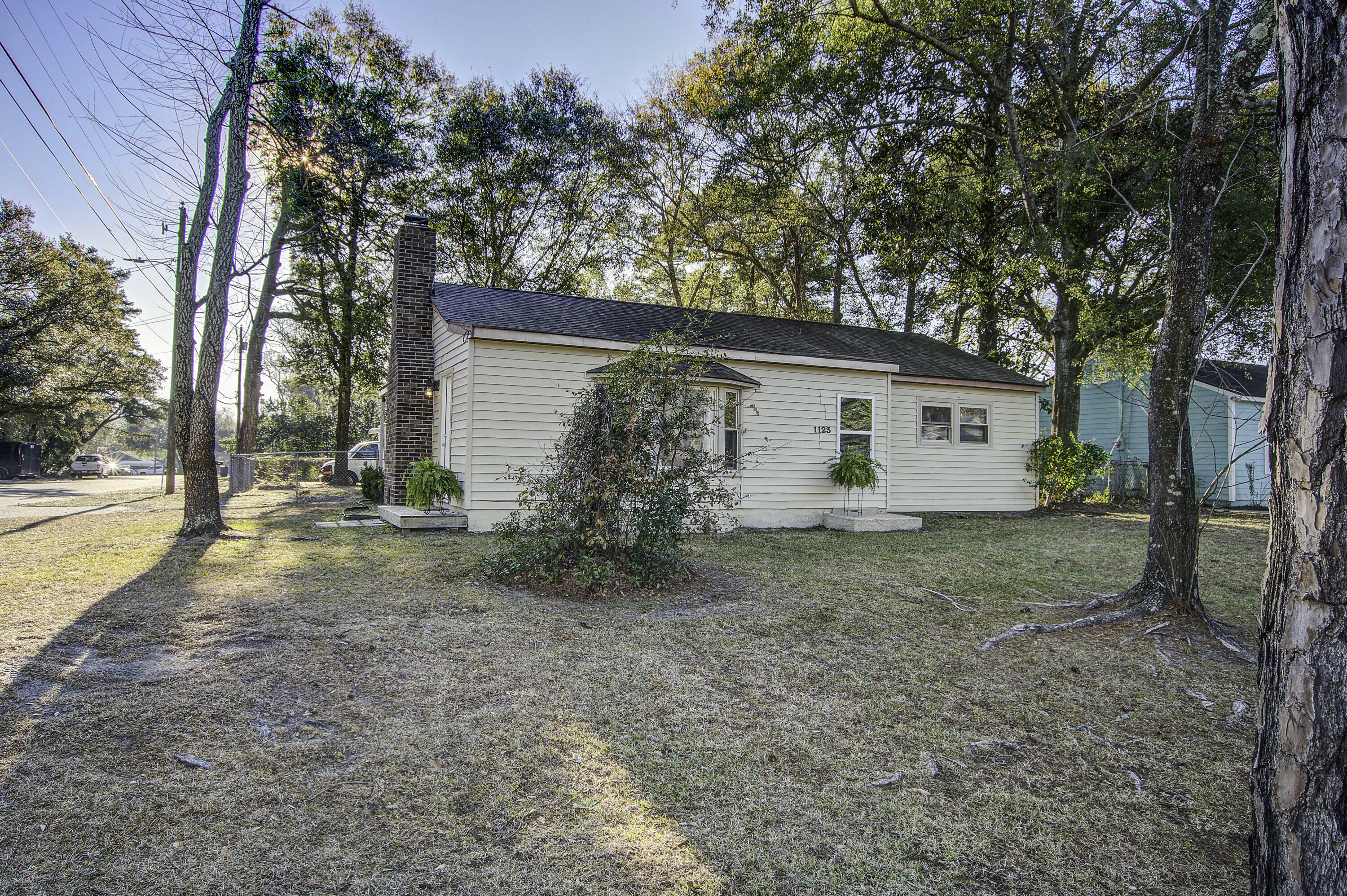 Property Photo:  1123 Yeamans Hall Road  SC 29410 