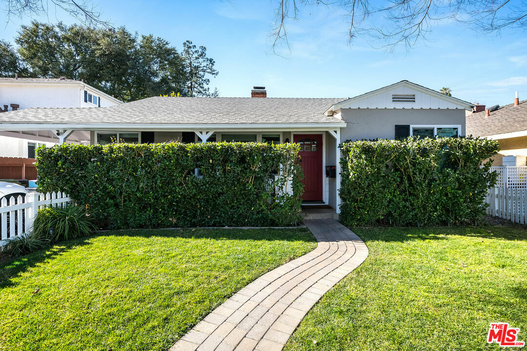 Property Photo:  4253 Bellaire Ave  CA 91604 