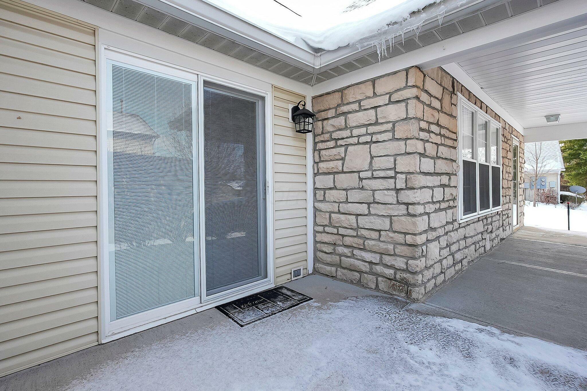 Property Photo:  7782 N Meadowlark N Lane  OH 43068 